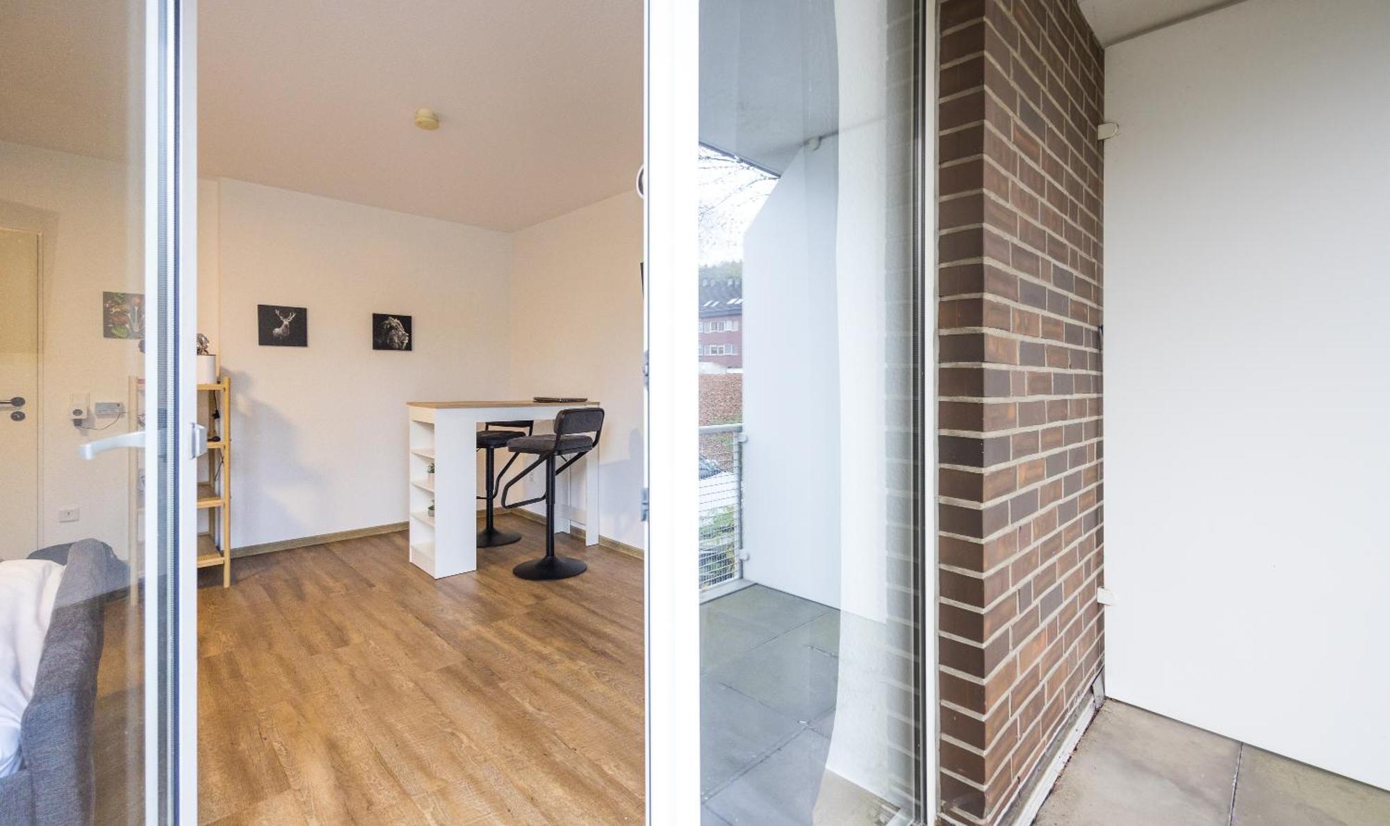 Citywest - Mit Balkon Apartment *